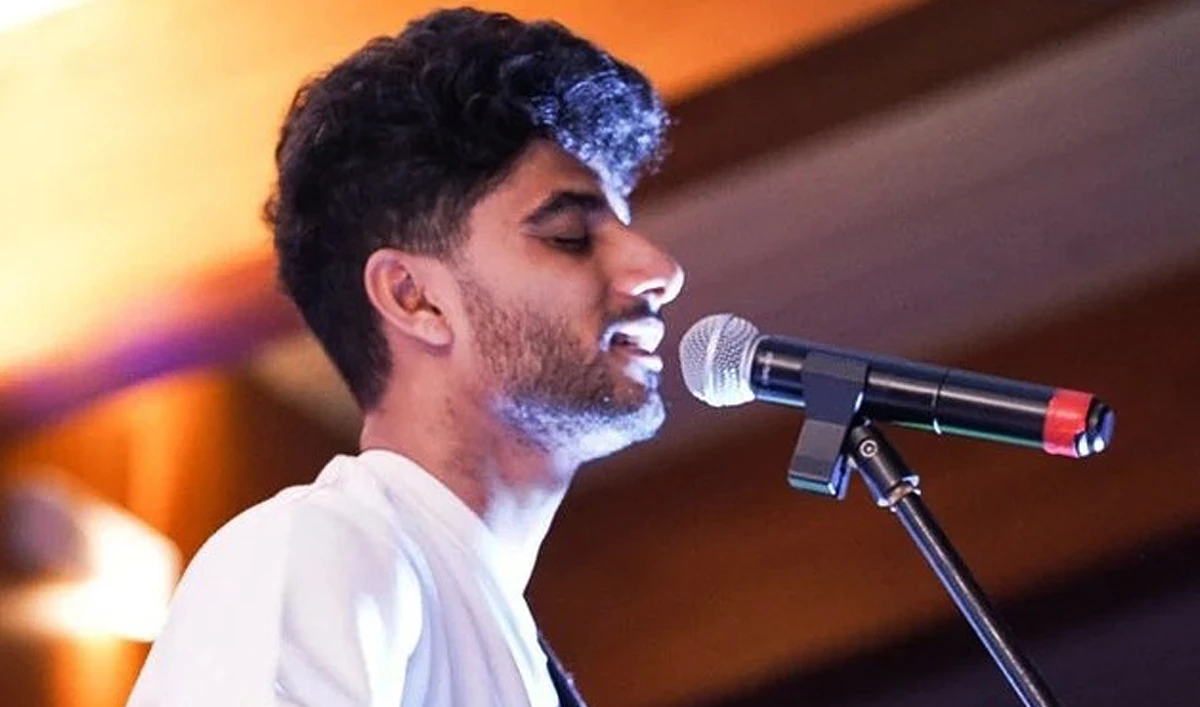 Pakistani singer Kaifi Khalil performs at the WA Hotel in Jeddah on January 26, 2023. (Supplied)