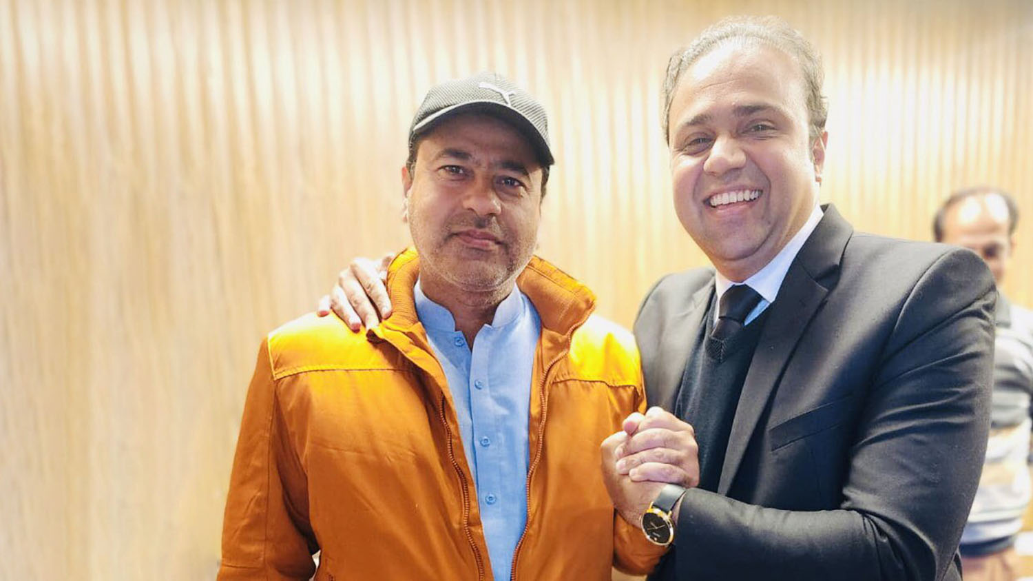 Pakistani journalist Imran Riaz Khan, left, with his lawyer Mian Ali Ashfaq who shared the photo on his social media on February 3, 2023. (Photo courtesy: @MianAliAshfaq/Twitter)