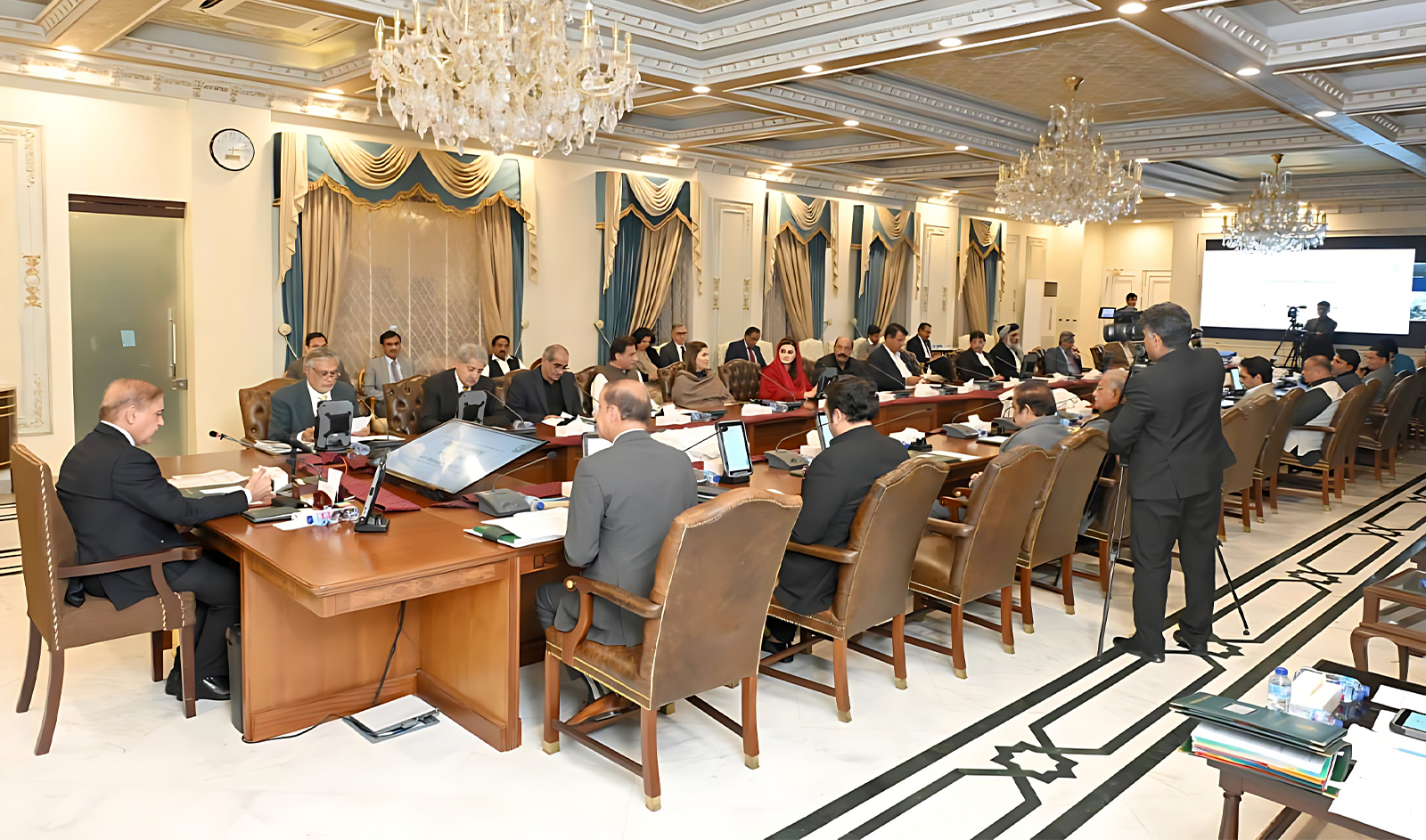 Pakistan Prime Minister Shehbaz Sharif (left) chairs federal cabinet meeting in Islamabad, Pakistan, on February 14, 2023. (Government of Pakistan)