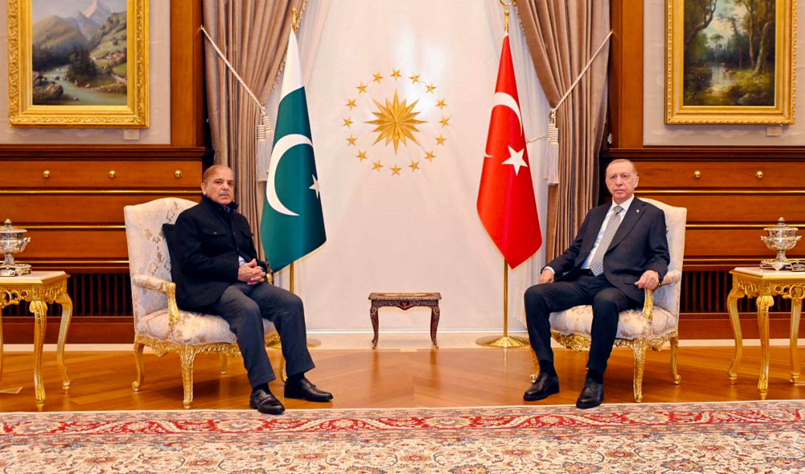 Prime Minister of Pakistan, Shahbaz Sharif (L) meets Türkiye’s President Recep Tayyip Erdoğan in Ankara. Turkiye on February 16, 2023. (Photo courtesy: Prime Minister Office)