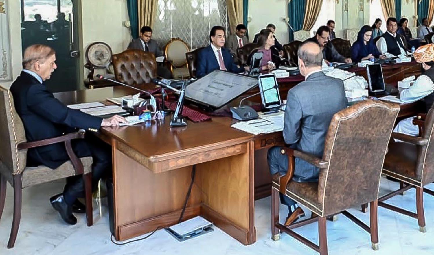 Pakistan Prime Minister Shehbaz Sharif chairs a meeting of the Federal Cabinet in Islamabad on February 22, 2023. (PID)