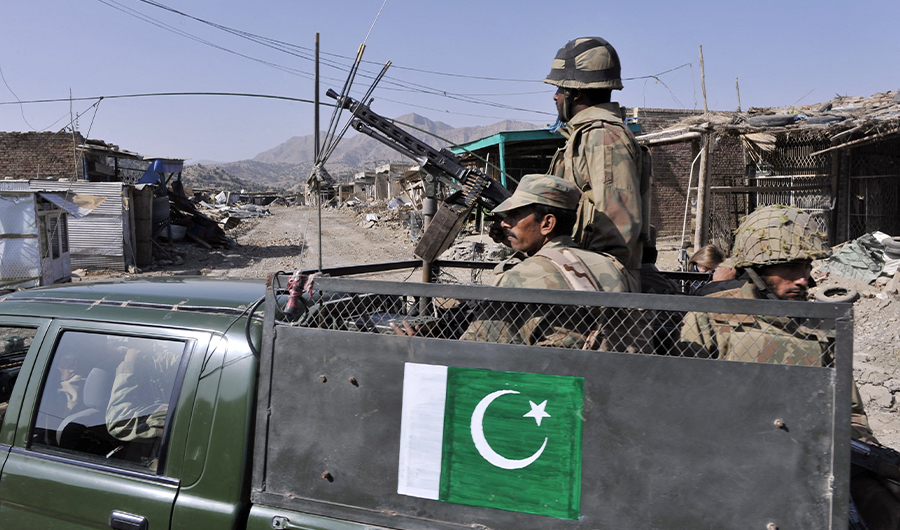 Pakistani soldiers patrol in Sararogha town in South Waziristan, on November 17, 2009. (AFP/File)