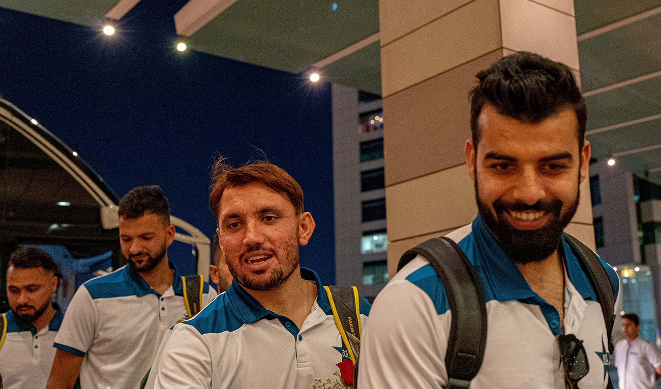 Pakistan cricket team headed by Shahdab khan (L) reaches UAE ahead of the T20I series against Afghanistan on March 22, 2023. (Photo courtesy: PCB/Twitter)