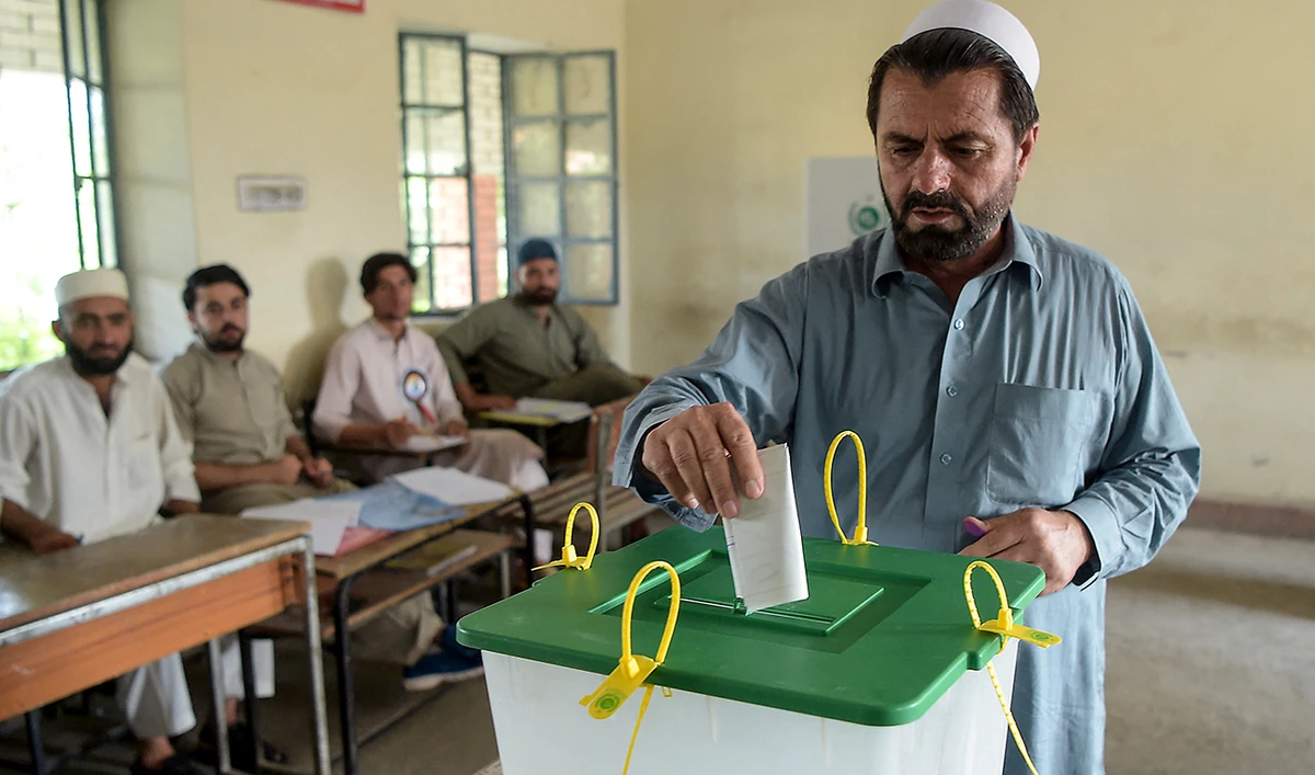 A tribesman ballot casts his vote in a polling station for the first provincial elections in Jamrud, a town of the Khyber Pakhtunkhwa province on July 20, 2019. (AFP/FILE)