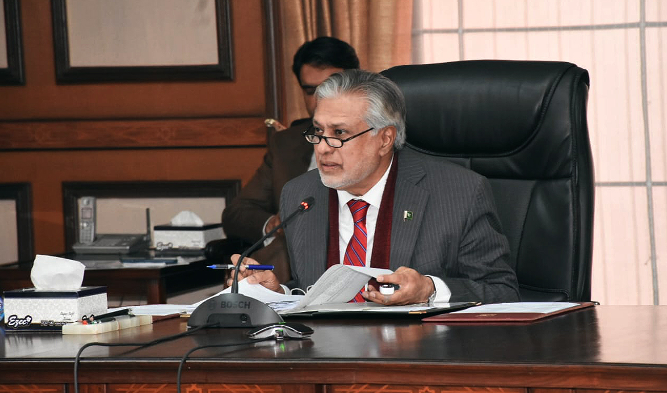 Pakistan's finance minister Ishaq Dar chairing the Economic Coordination Committee in Islamabad on January 17, 2023. (Photo courtesy: @FinMinistryPak/Twitter)