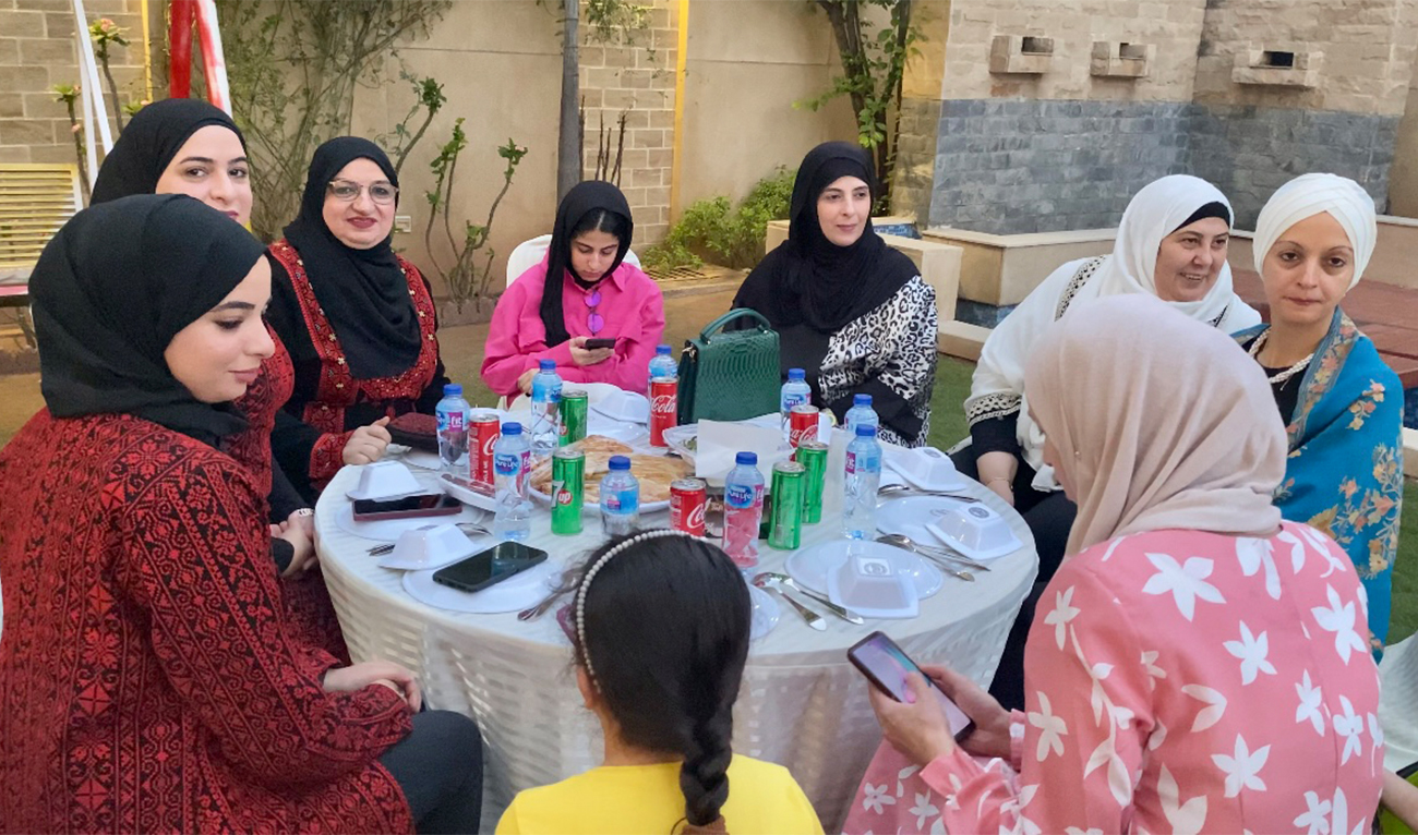 Palestinian community attend an iftar dinner at the residence of Palestinian Ambassador to Pakistan, Ahmed Jawad A.A. Rabei, in Islamabad, Pakistan on April 8, 2023. (AN photo)