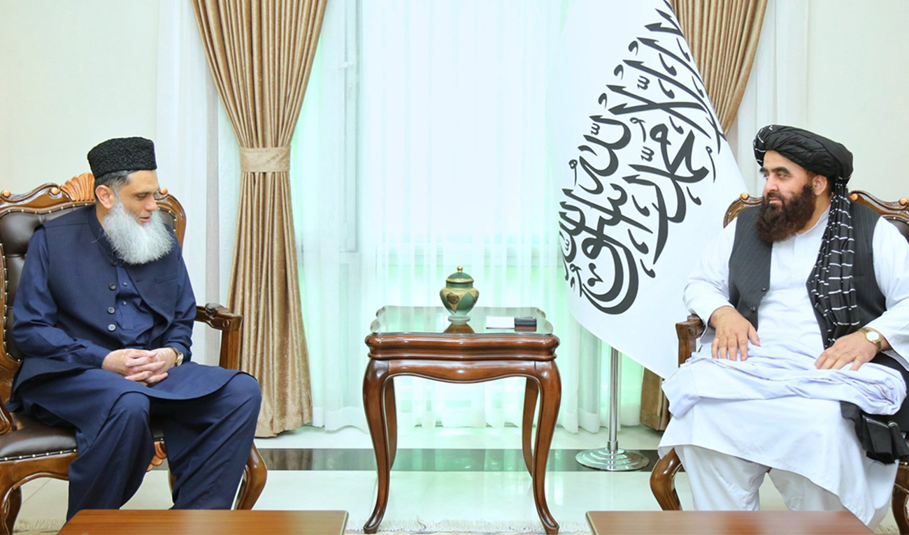 Pakistan's chargé d’affaires in Afghanistan, Ubaid-ur-Rehman Nizamani (left) meets with the interim Afghan foreign minister, Amir Khan Muttaqi, in Kabul, Afghanistan, on April 18, 2023. (@QaharBalkhi/Twitter)