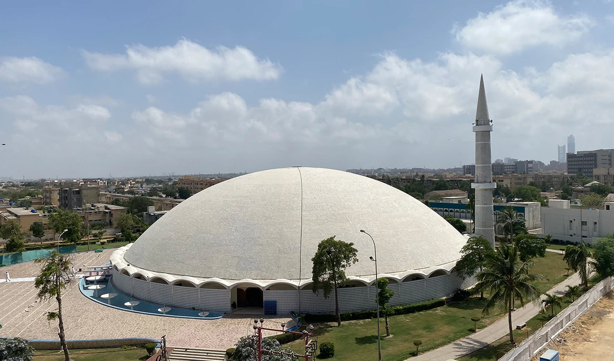 A view of the Tooba Mosque, built with one of the largest domes standing without pillars in Karachi on April 16, 2023 (AN Photo)
