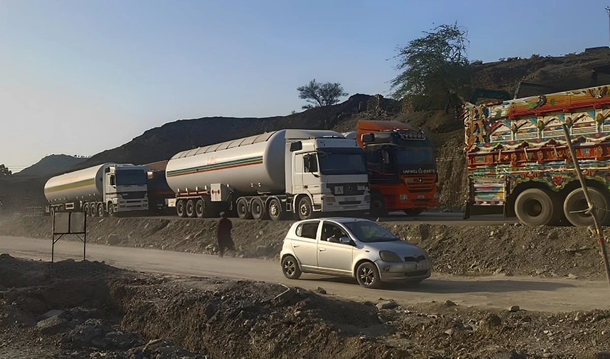 Trucks carrying liquefied petroleum gas (LPG) enter Pakistani territory through the Torkham crossing at the Pakistan-Afghan border on June 14, 2023. (Photo courtesy: Customs Office Torkham)