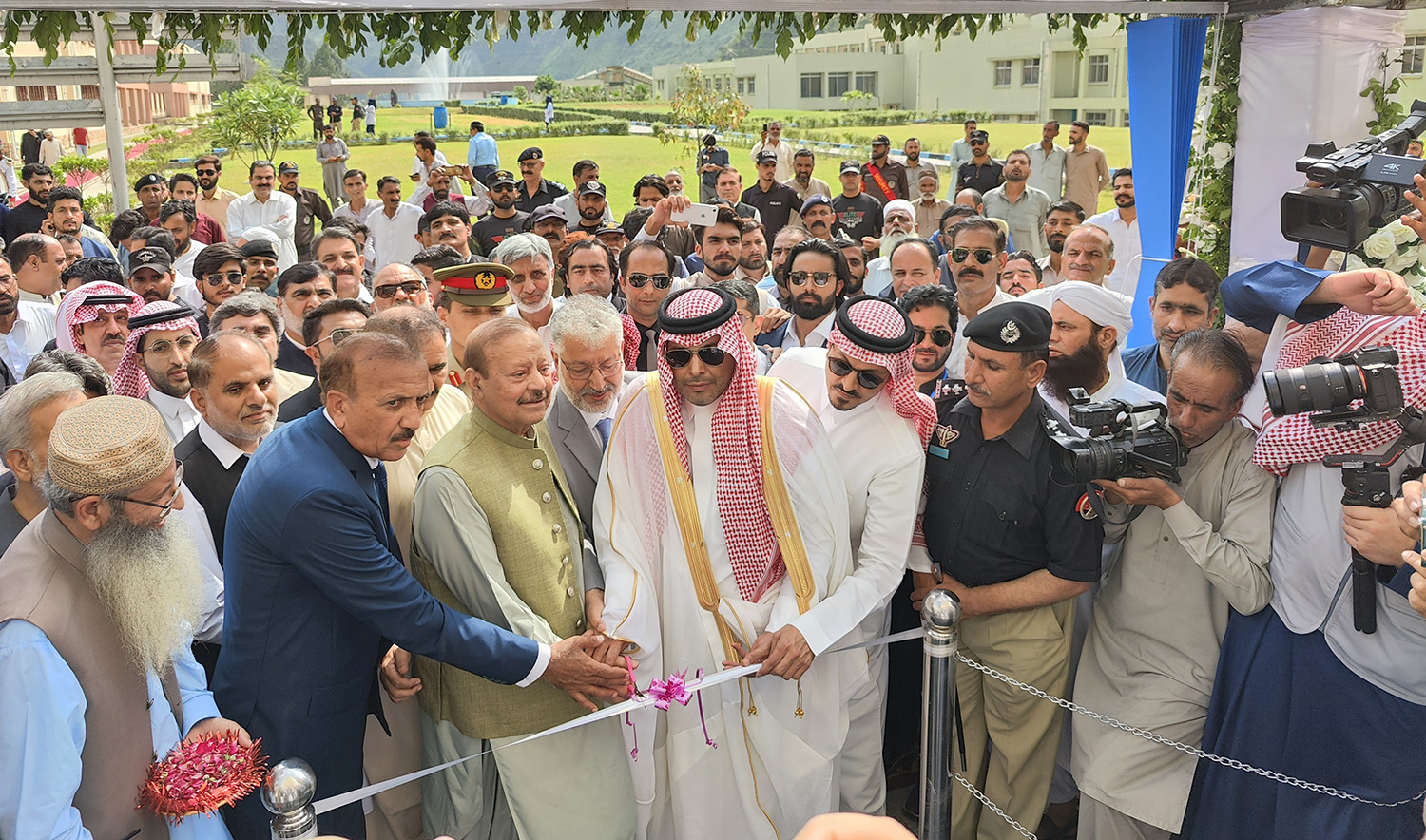Saudi and Pakistani dignitaries inaugurate King Abdullah Campus of Azad Jammu and Kashmir (AJK) University in Pakistan on August 4, 2023. (Photo courtesy: KSA Embassy in Islamabad). (Photo courtesy: KSA Embassy in Islamabad)
