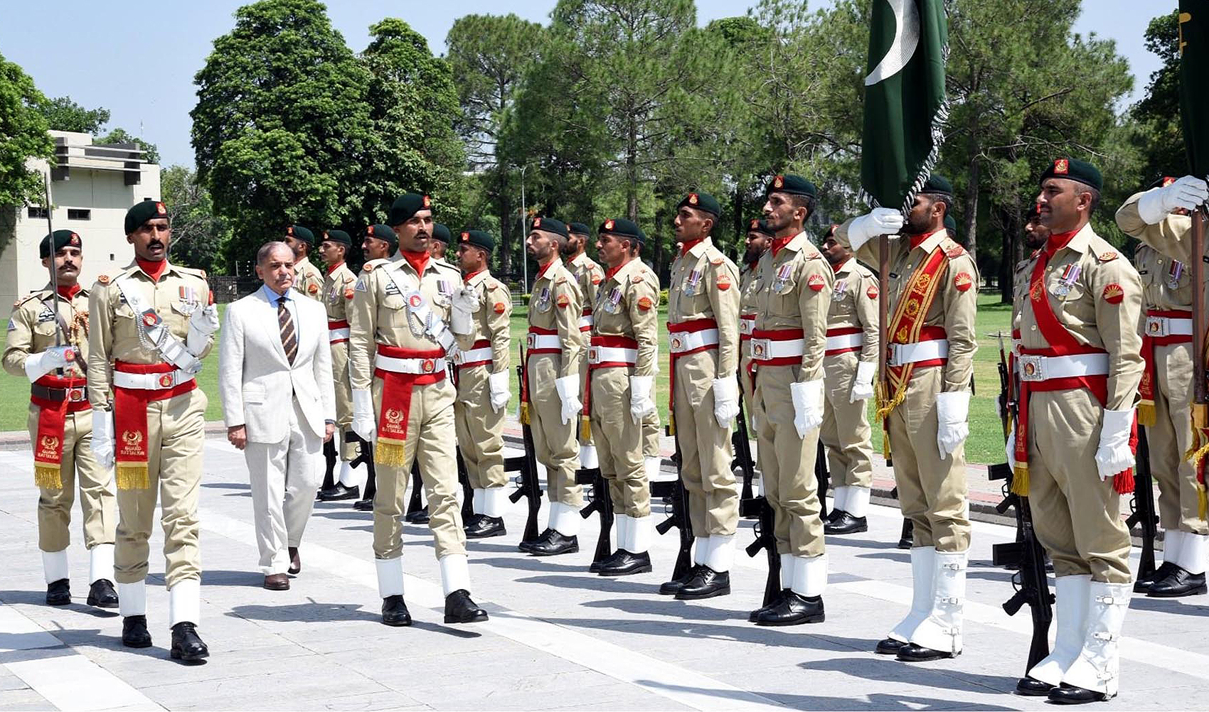 Pakistan Prime Minister Shehbaz Sharif (center) pays farewell visit to army headquarters in in Rawalpindi, Pakistan, on August 8, 2023. (Pakistan Army)