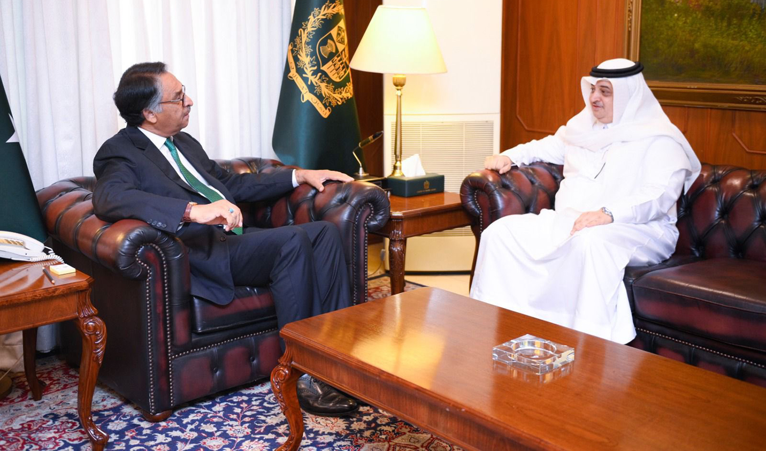 Pakistan's caretaker foreign minister Jalil Abbas Jilani, left, meets Saudi Arabia's envoy Nawaf bin Said Al-Malki in Islamabad on August 24, 2023. (Photo courtesy: @ForeignOfficePk/Twitter)