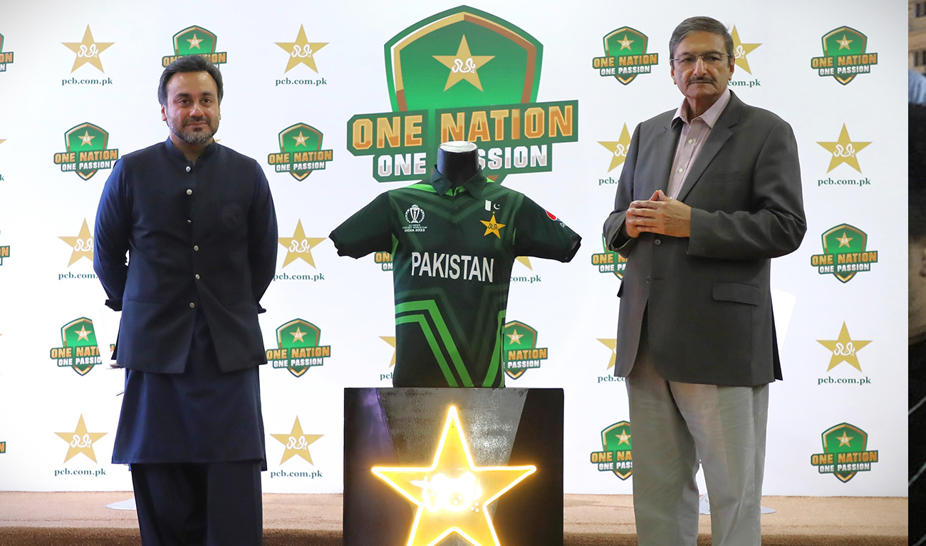 Chairman Pakistan Cricket Board, Zaka Ashraf (right) unveils the Star Nation Jersey'23 at Gaddafi Stadium, Lahore, Pakistan on August 28, 2023. (Photo courtesy: Pakistan Cricket Board/Twitter)