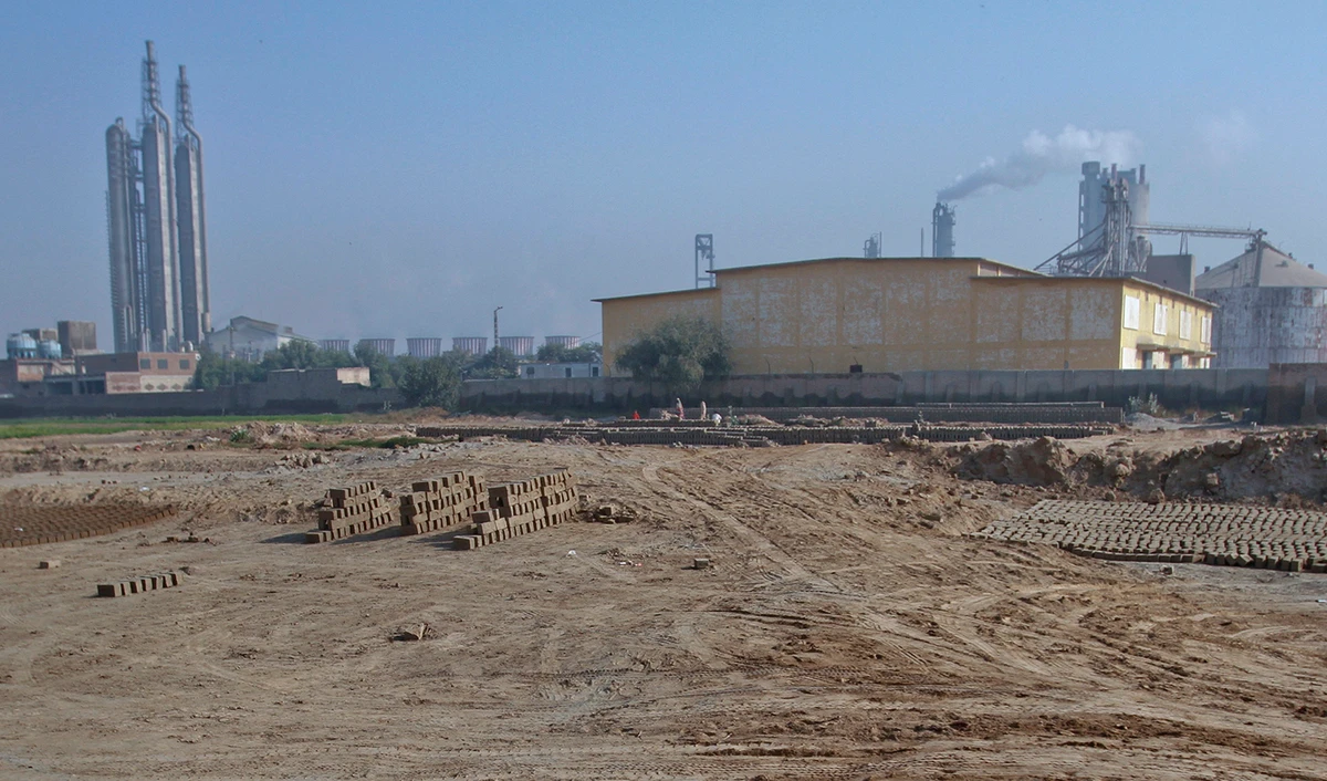 A general view of the Pak-Arab refinery in Multan, Pakistan, on December 13, 2011. (REUTERS/File)