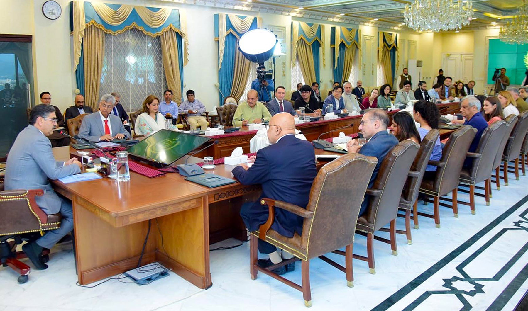 Caretaker Prime Minister Anwaar-ul-Haq Kakar (left) speaks with journalists at the Prime Minister's House in Islamabad, Pakistan, on September 4, 2023. (Photo courtesy: Government of Pakistan)