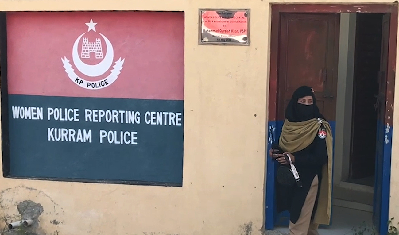 Additional Station House Officer, Samreen Amir, a Pakistani Christian, pictured as she steps out of her police facility in Kurram agency, Khyber Pakhtunkhwa on September 14, 2023. Amir became the first woman and member of a minority community to be appointed as SHO at a police station in the tribal areas. (AN Photo)