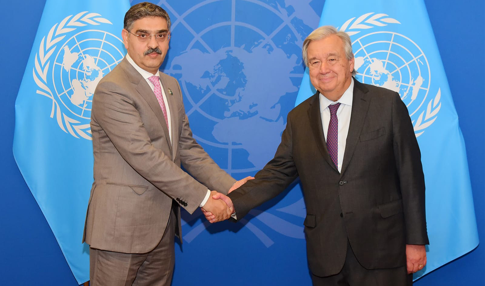 Pakistan’s caretaker Prime Minister Anwaar-ul-Haq Kakar (left) meets United Nations Secretary-General Antonio Guterres in New York, US, on September 20, 2023. (@PakPMO/Twitter)