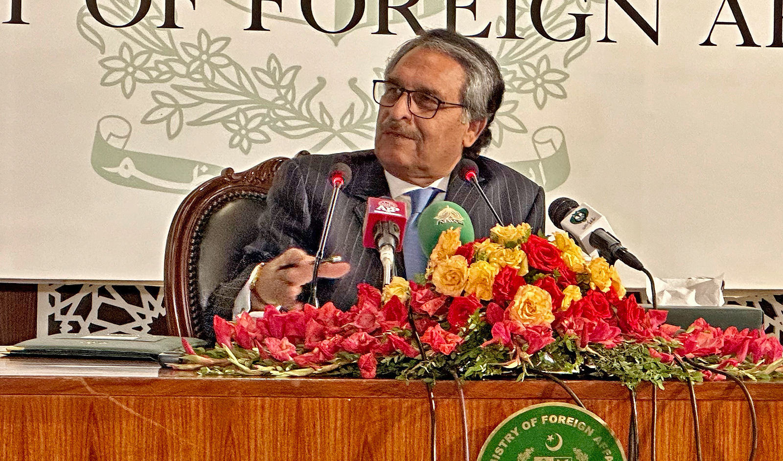 Pakistan’s caretaker Foreign Minister Jalil Abbas Jilani speaks during a press briefing in Islamabad, Pakistan on September 28, 2023. (AN photo)