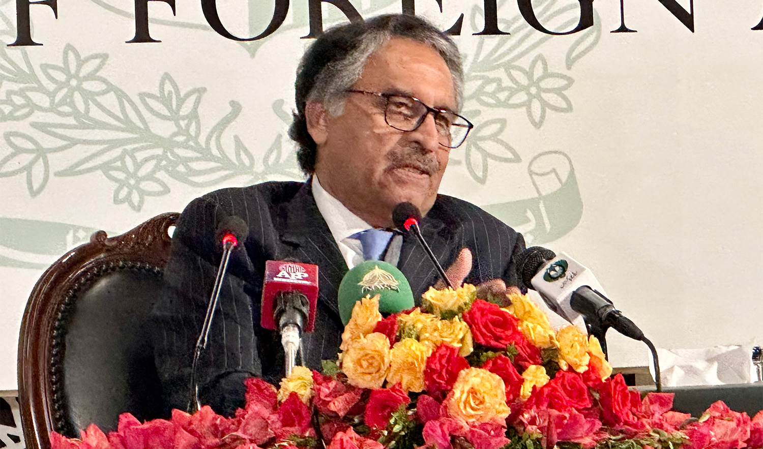 Pakistan’s caretaker foreign minister Jalil Abbas Jilani addressed media briefing in Islamabad on September 28, 2023. (AN photo)