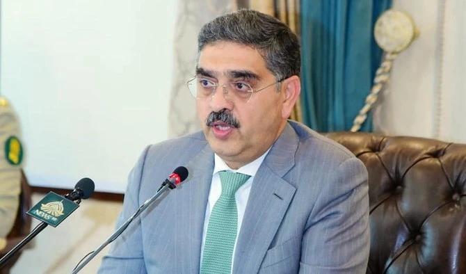 Pakistan's Caretaker Prime Minister Anwaar-ul-Haq Kakar interacts with foreign media in Islamabad on September 4, 2023. (PID/File)