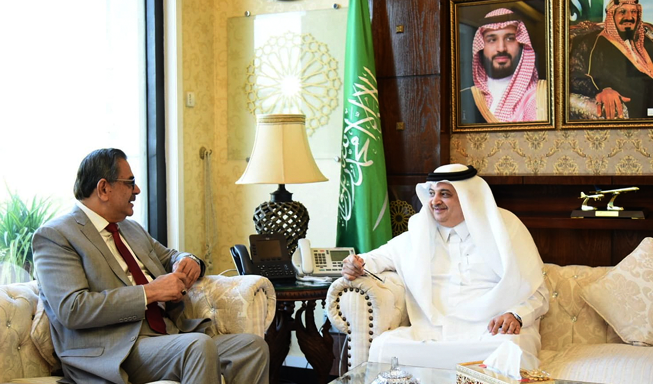 Saudi ambassador to Pakistan, Nawaf bin Said Al-Malki (right), meets Pakistani interim religious affairs minister Aneeq Ahmed at the Saudi embassy in Islamabad on October 4, 2023. (Photo courtesy: MORA)