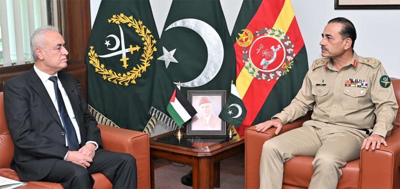 Pakistan's Army chief General Syed Asim Munir (right) meets Palestinian ambassador to Pakistan, Ahmad Jawad Rabei, in Rawalpindi, Pakistan on October 24, 2023. (ISPR)