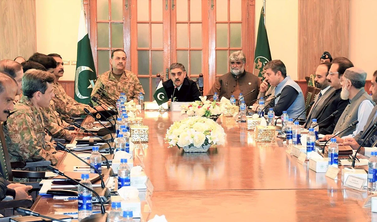 Pakistan caretaker Prime Minister Anwaar-ul-Haq Kakar (center right) and akistan’s army chief General Syed Asim Munir (center left) chair a meeting of the provincial apex committee in Islamabad, Pakistan on October 10, 2023. (Photo courtesy: PID)