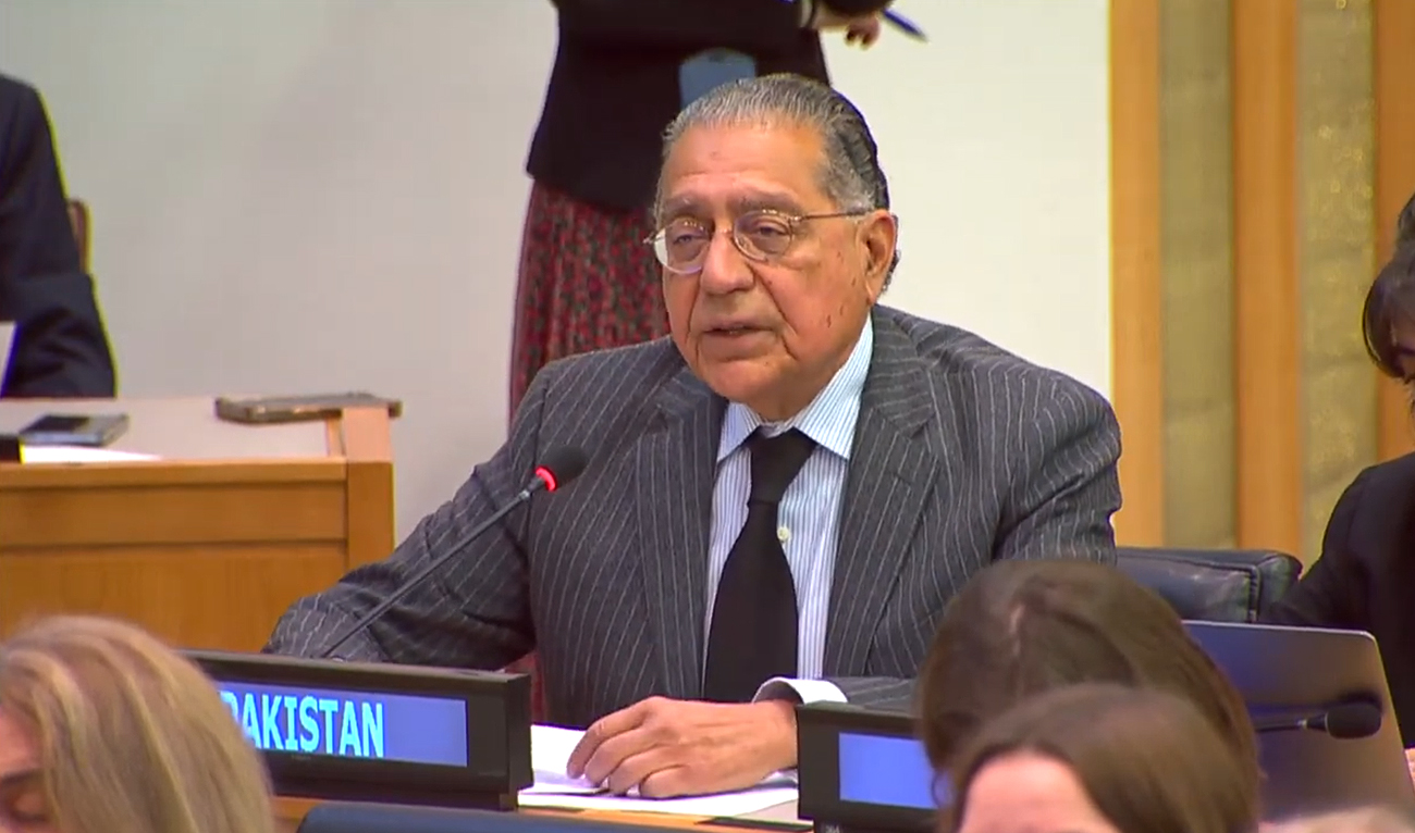 Pakistan's United Nations Ambassador Munir Akram addresses the UN meeting, during a debate on Israeli actions in Gaza at UN headquarters on November 4, 2023. (Photo courtesy: UN)