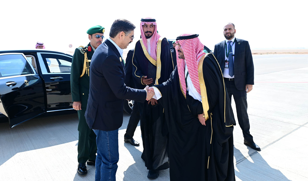 Pakistan Prime Minister Anwaar Anwaar-ul-Haq Kakar departs from Riyadh, Saudi Arabia, on November 12, 2023, after concluding his three-day official visit. (PID)