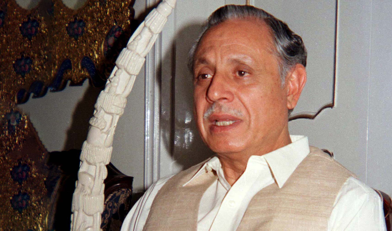 Pakistan's former foreign minister Gohar Ayub Khan speaks during an interview with Reuters in Islamabad, Pakistan on May 30, 1998. (REUTERS)