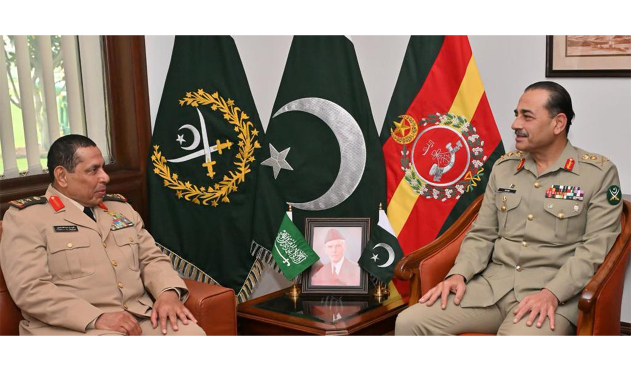 Lieutenant General Fahd bin Abdullah Al-Mutair, Commander of the Royal Saudi Land Forces (left) meets General Syed Asim Munir, Pakistan Army Chief in Rawalpindi, Pakistan on November 27, 2023. (Photo courtesy: Military’s media wing)
