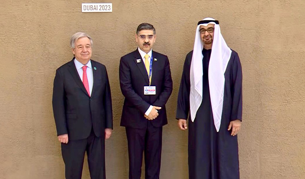 Pakistan Prime Minister Anwaar-ul-Haq Kakar, center, with UAE's President Mohamed bin Zayed Al Nahyan, right, and United Nations' Secretary General Antonio Guterres at Dubai Expo City on December 1, 2023. (Photo courtesy: Prime Minister's Office)