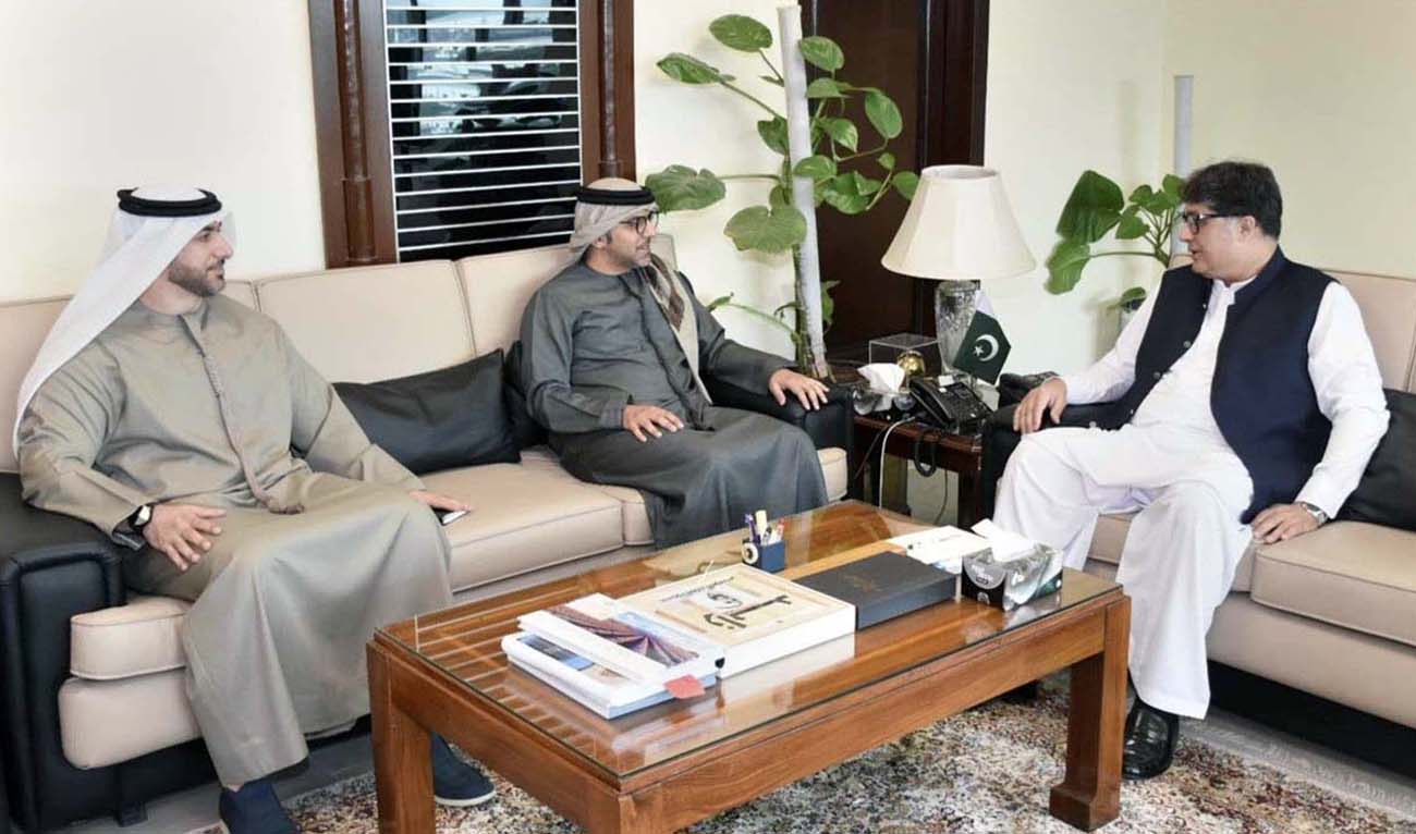 Hamad Obaid Ibrahim Salem Al-Zaabi, UAE’s ambassador to Islamabad (center), meets the Caretaker Minister for Privatization, Fawad Hasan Fawad in Islamabad, Pakistan on December 11, 2023. (Photo courtesy: APP)