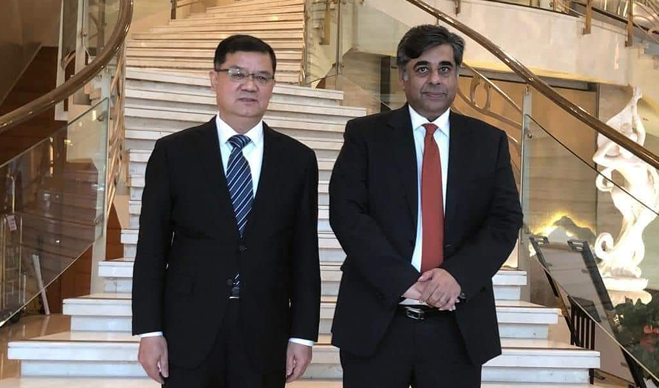 Pakistan’s Interim Commerce Minister Gohar Ejaz (right) with Zhang Xinmin, Chairman of the China Chamber of Commerce for Import and Export of Textiles in Beijing China, on December 12, 2023. (Photo courtesy: @mincompk/X)
