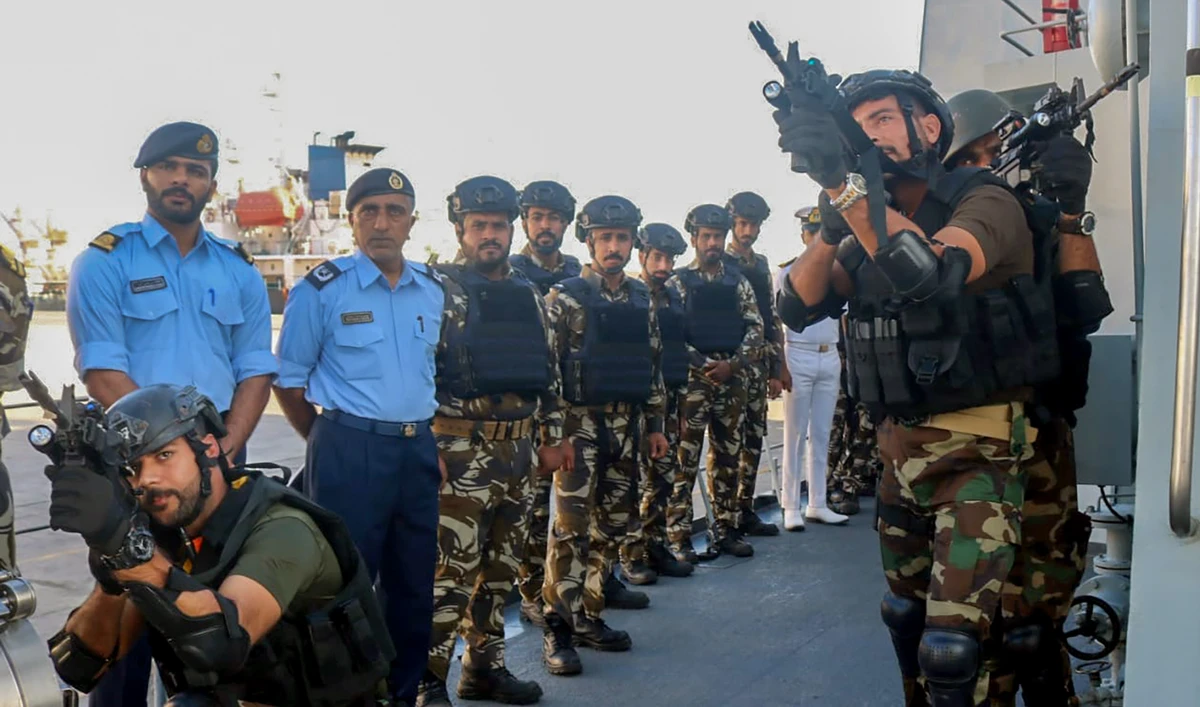 Pakistan Navy's Special Service Group showcase drills aboard PNS ASLAT as part of the bilateral exercise Thamar Al Tayyib 2023 with the Royal Navy of Oman on December 24, 2023. (Photo courtesy: Pakistan Navy)