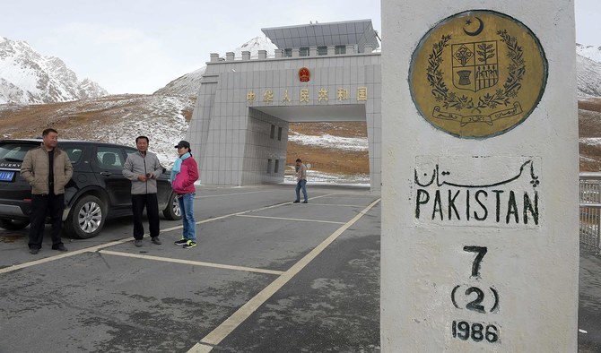 In this photograph taken on September 29, 2015, Chinese nationals arrive at the Pak-China Khunjerab Pass, the world's highest paved border crossing at 4,600 metres above sea level. (AFP/File)
