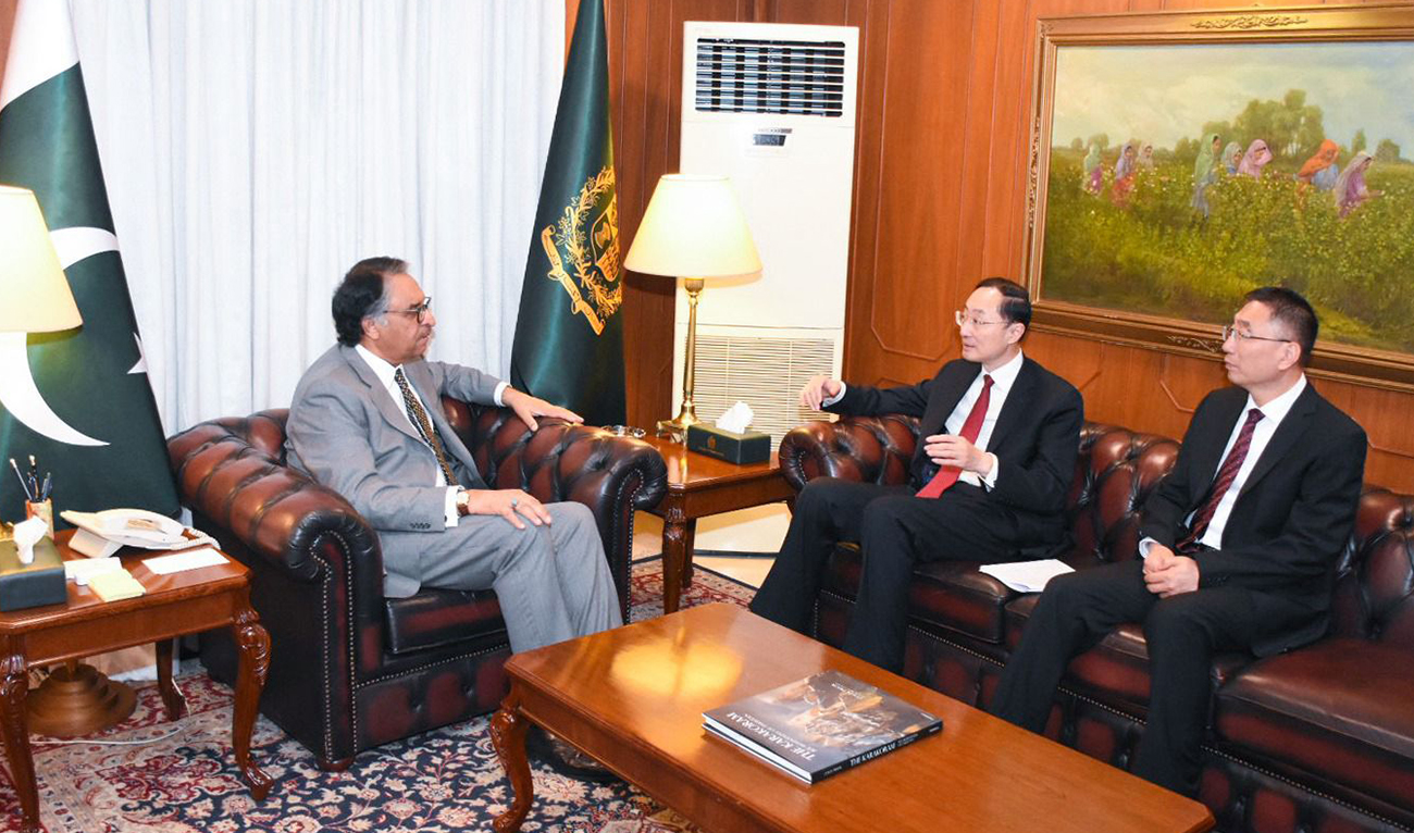 Pakistan's Caretaker Foreign Minister Jalil Abbas Jilani (left) in a meeting with Chinese Vice Foreign Minister Sun Weidong (center) in Islamabad, Pakistan on January 22, 2024. (Photo courtesy: Ministry of Foreign Affairs)
