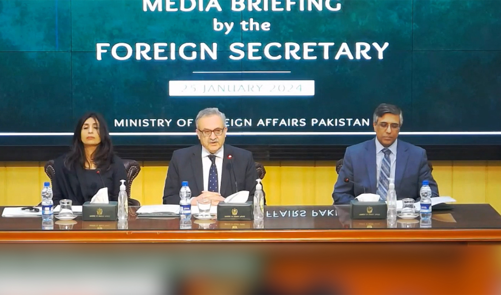 Pakistan’s Foreign Secretary Syrus Qazi (center) is addressing a media briefing in Islamabad, Pakistan, on January 25, 2024. (Pakistan's Foreign Office)