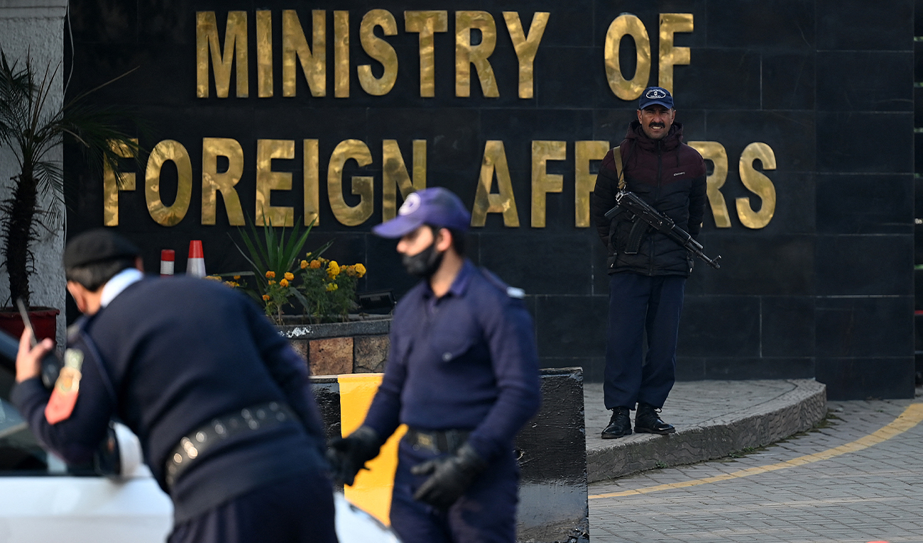 Pakistani police officers stand guard outside the Ministry of Foreign Affairs in Islamabad on January 18, 2024. (AFP/File)