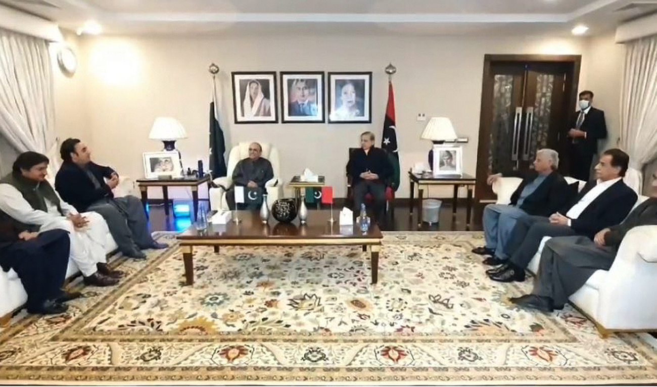 Political leaders from the major Pakistani parties, Pakistan Peoples Party and Pakistan Muslim League-Nawaz, meet in Lahore on February 11, 2024, after elections present no clear winner. (Photo courtesy: X/@MediaCellPPP)
