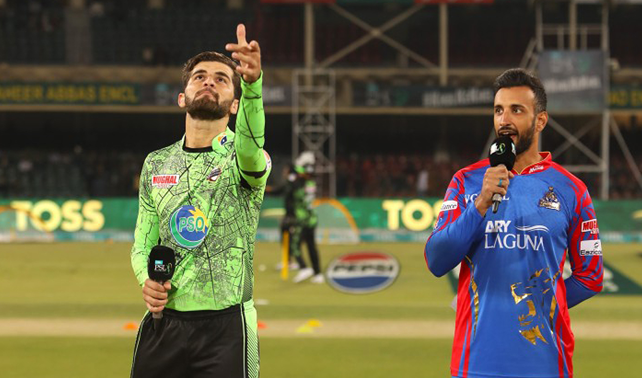 Lahore Qaladars skipper Shaheen Shah Afridi tosses the coin as Karachi Kings captain Shan Masood watched during the Pakistan Super League 9 match in Lahore on February 24, 2024. (Photo courtesy: PCB)