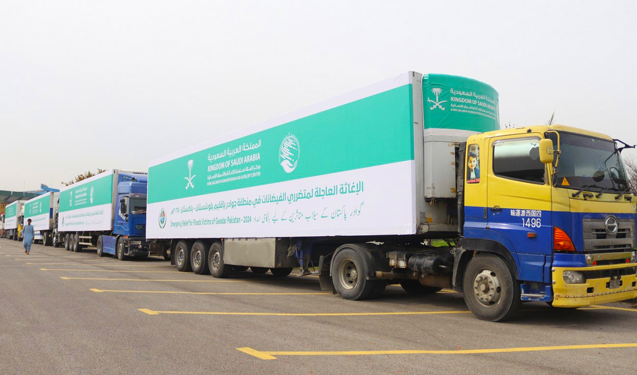 Containers loaded with KSrelief packages for the flood affected people in Gawadar, Pakistan, on March 10, 2024. (NDMA)