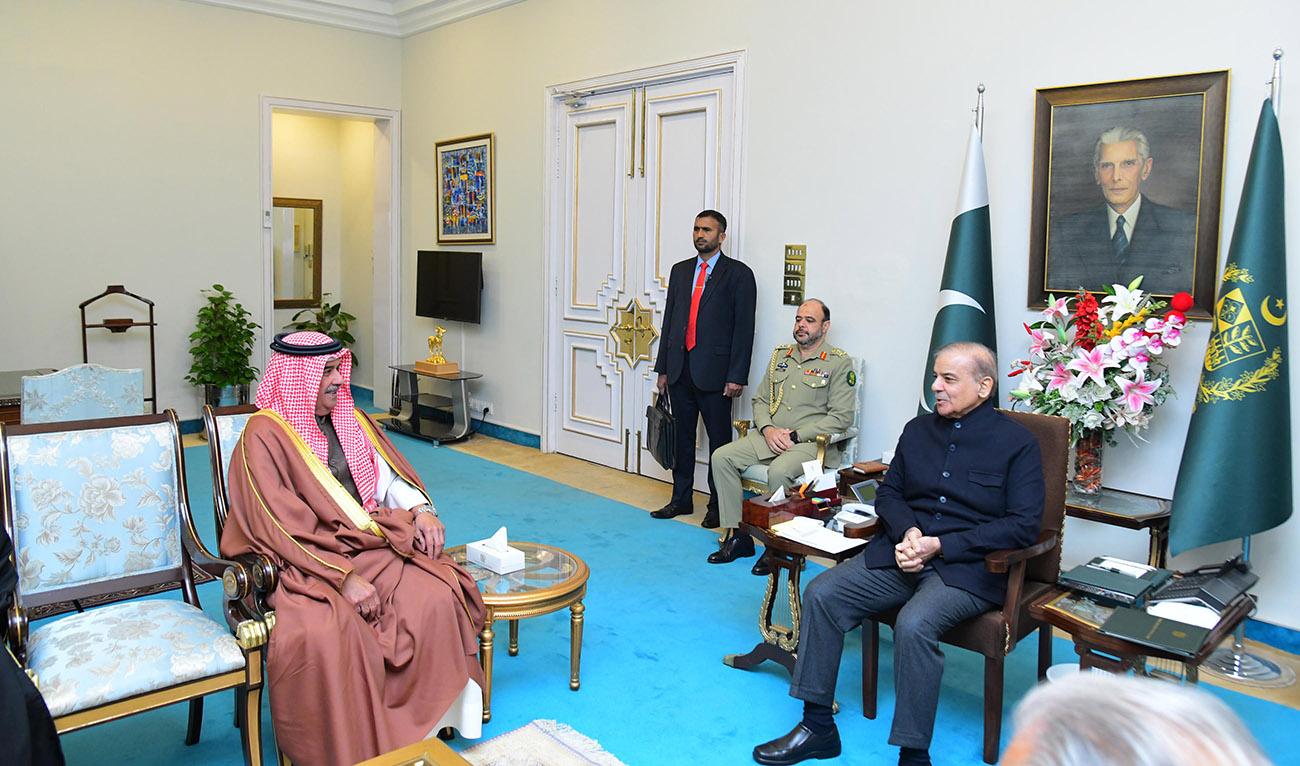 Commander of Bahrain National Guard General Sheikh Mohamed Bin ISA bin Salman (left) meeting with Prime Minister Muhammad Shehbaz Sharif on March 13, 2024, in Islamabad, Pakistan. (PMO)