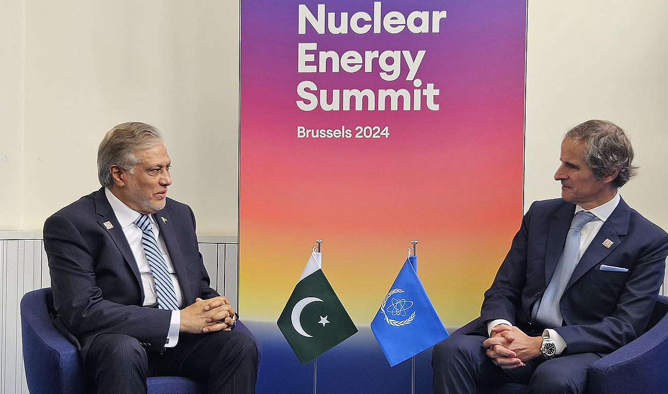 Pakistan Foreign Minister Ishaq Dar (left) meets International Atomic Energy Agency Director General Rafael M Grossi on the sidelines of the Nuclear Energy Summit in Brussels on March 21, 2024. (Photo courtesy: MOFA)