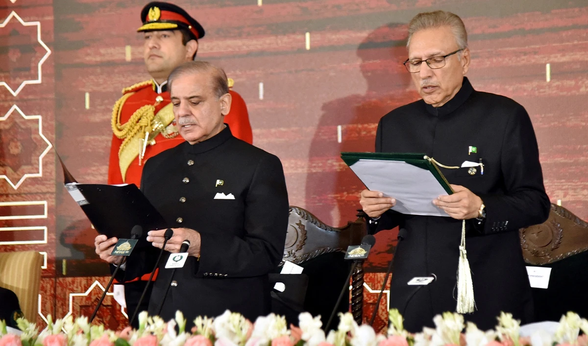 Pakistan's President Arif Alvi (right) administers the oath to Pakistan's newly elected Prime Minister Shehbaz Sharif, at the Presidential Palace in Islamabad, Pakistan, on March 4, 2024. (Presidential Palace)