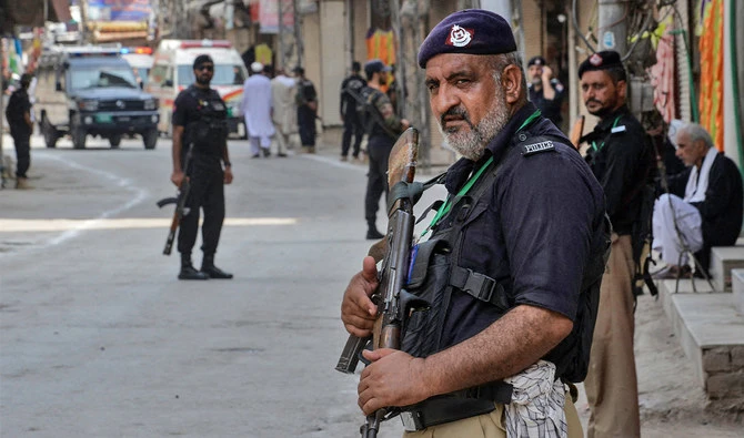 Police stands guard in Peshawar, Pakistan on August 7, 2022. (AFP/File)