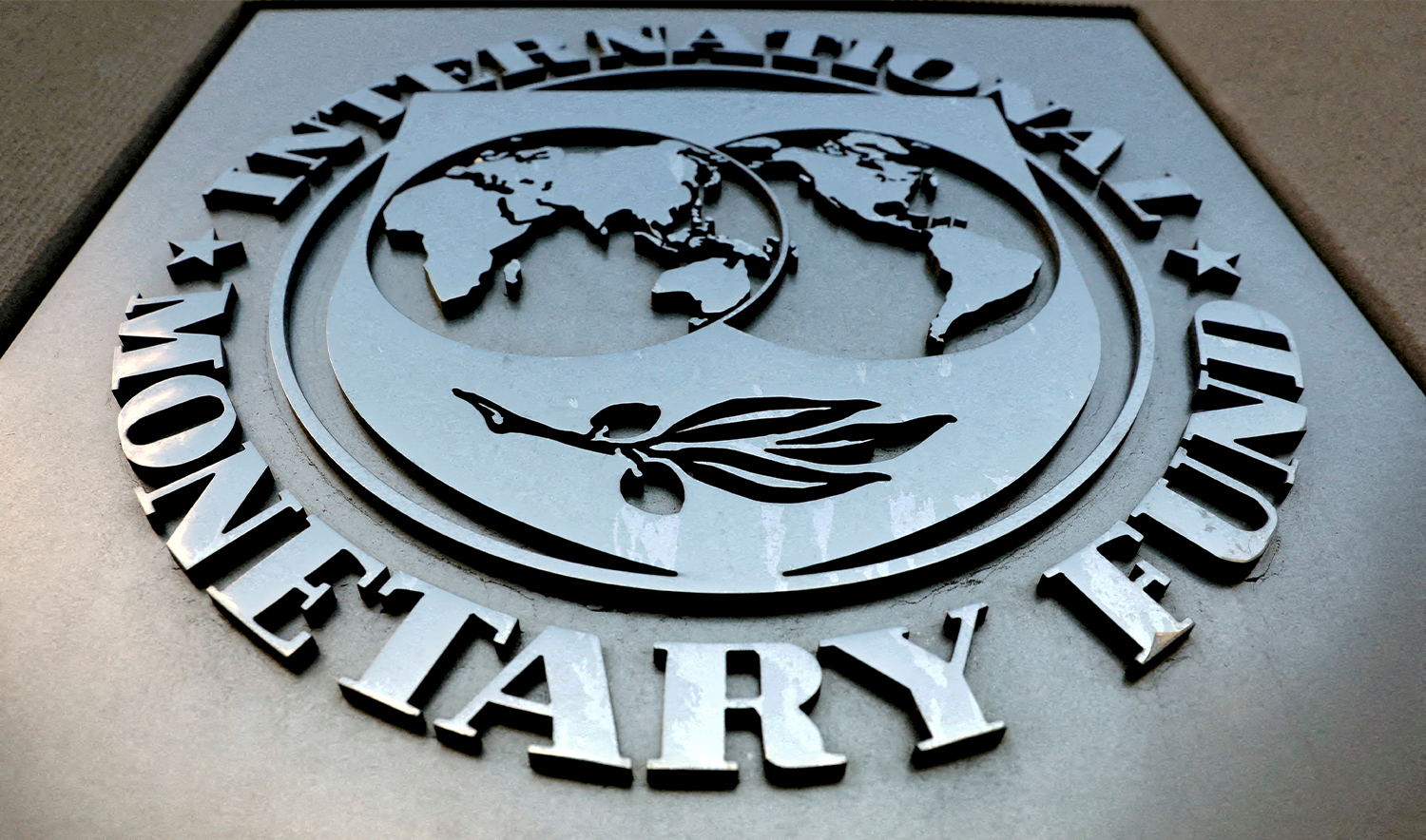 The International Monetary Fund (IMF) logo is seen outside the headquarters building in Washington, U.S., on September 4, 2018. (REUTERS/File)