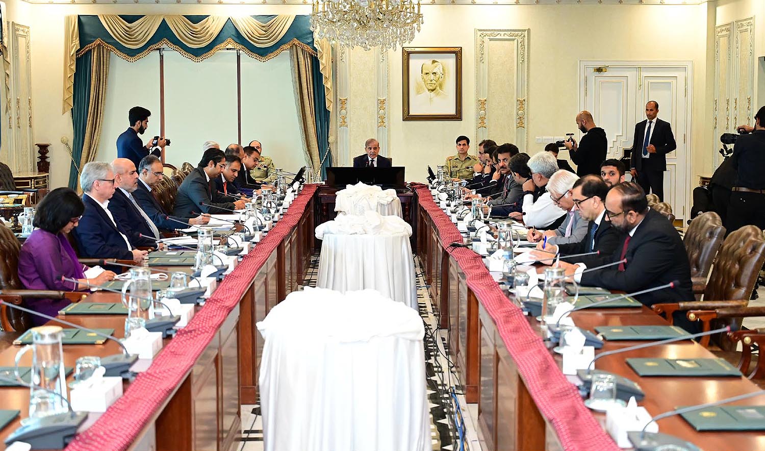 Pakistan Prime Minister Shehbaz Sharif (center) chairs a high-level meeting to review the country’s power sector in Islamabad, Pakistan on April 15, 2024. (PID)