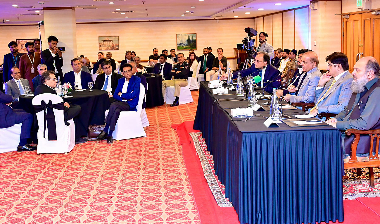 Pakistan Prime Minister Shehbaz Sharif (3R) speaks during a meeting with business community in Karachi on April 24, 2024. (Photo courtesy: PMO)