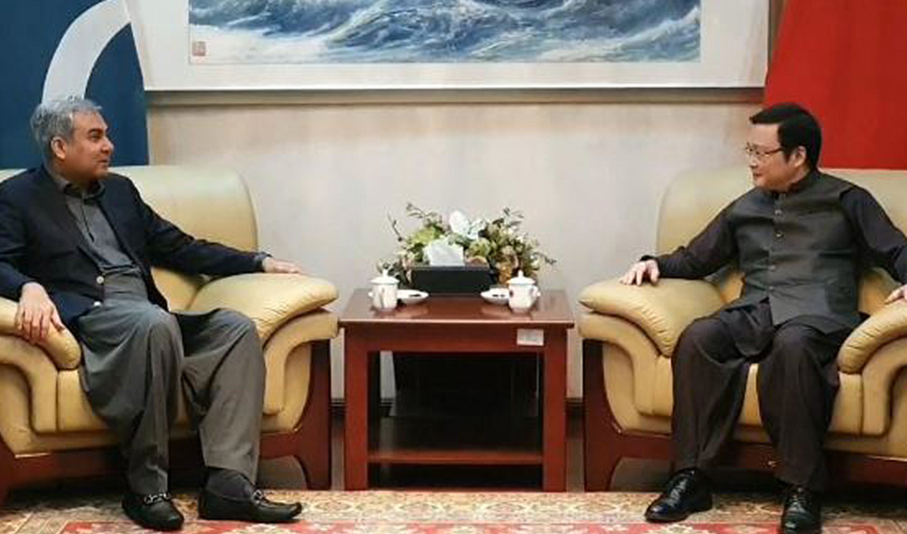 Minister for Interior Mohsin Naqvi (left) meeting with the Chinese Consul General Zhao Shiren in Islamabad, Pakistan on April 27, 2024. (APP)